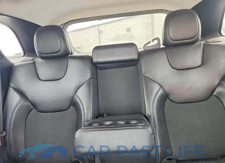 1C4PJLLB9KD263299# 10