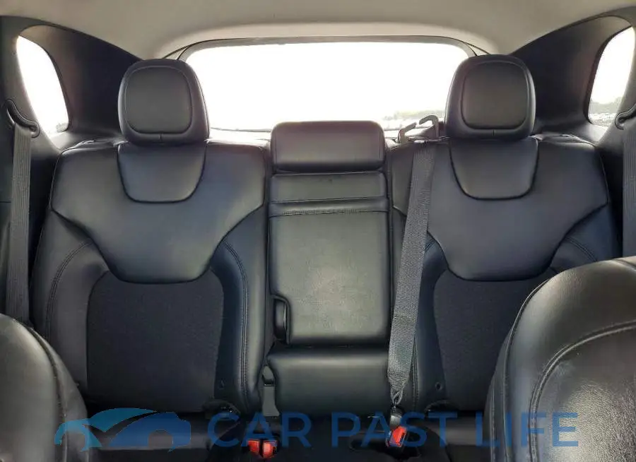 1C4PJLLX4KD381546# 10