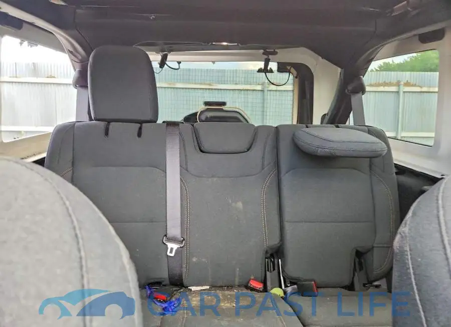 1C4PJXDN7TW161960# 10