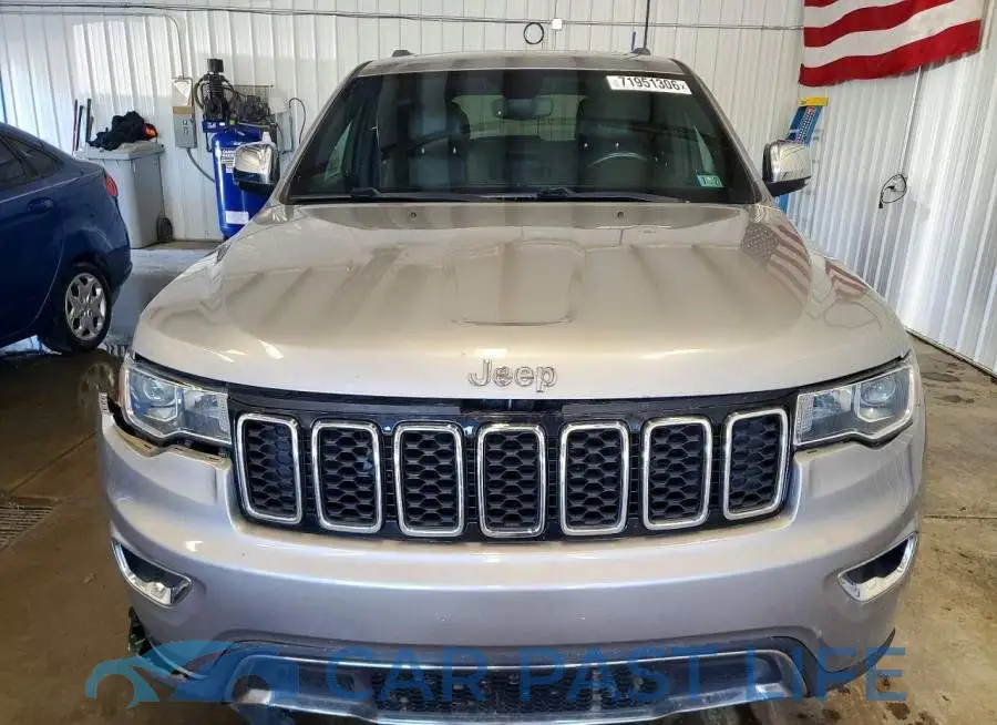 1C4RJFBG3JC401687# 5