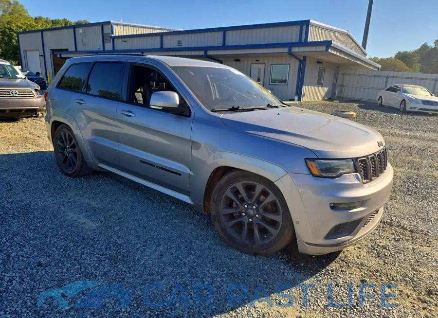 1C4RJFCG8JC355952# 4