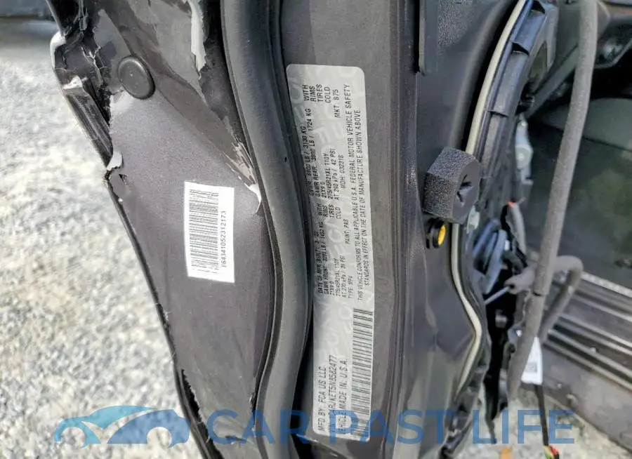1C4RJKET5N8582477# 12