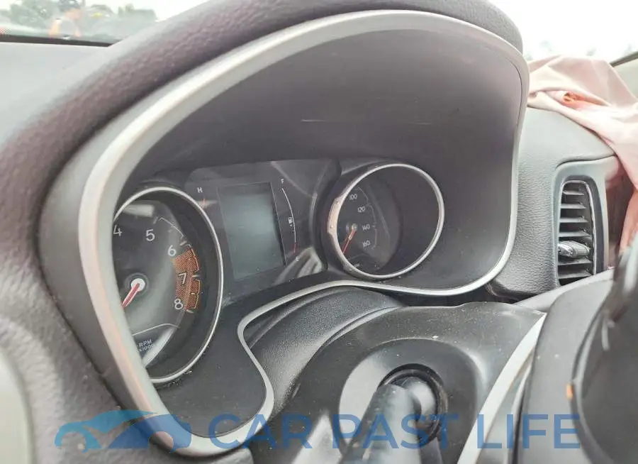 3C4NJDBB8JT480107# 9