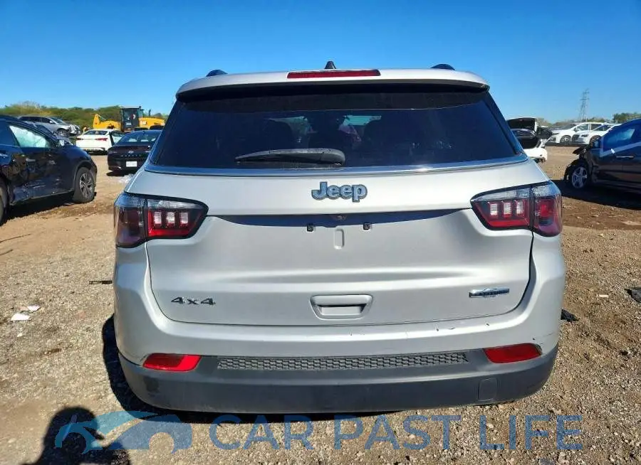 3C4NJDBN1RT110560# 6