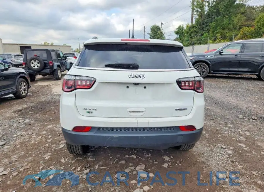 3C4NJDBN8RT100527# 6