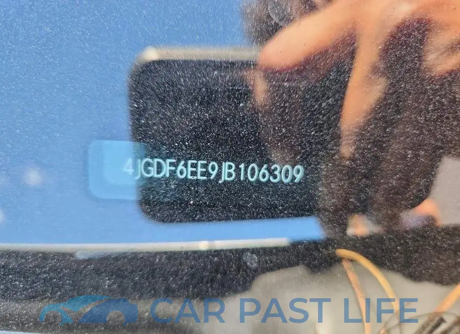 4JGDF6EE9JB106309# 13