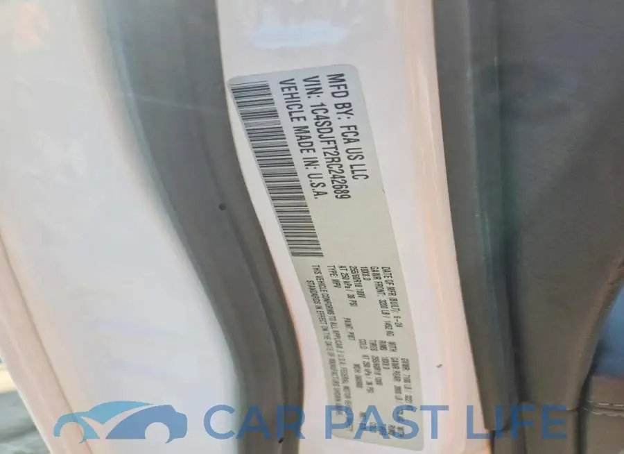 1C4SDJFT2RC242689# 14