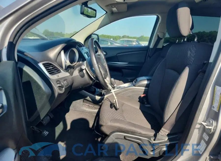 3C4PDCAB8HT562490# 7