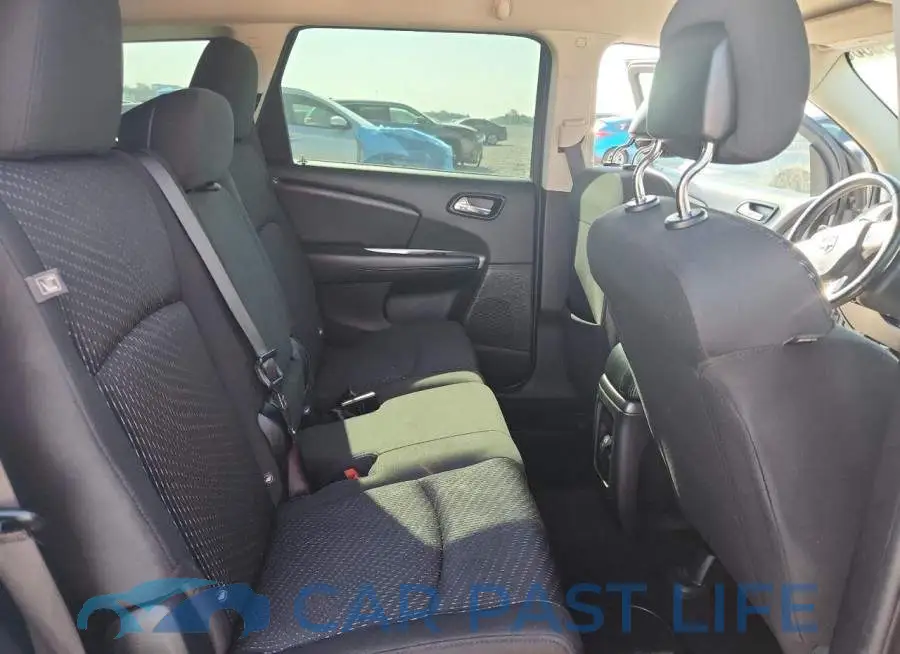 3C4PDCAB8HT562490# 11