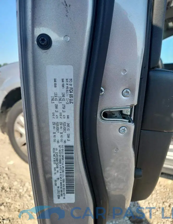 3C4PDCAB8HT562490# 13