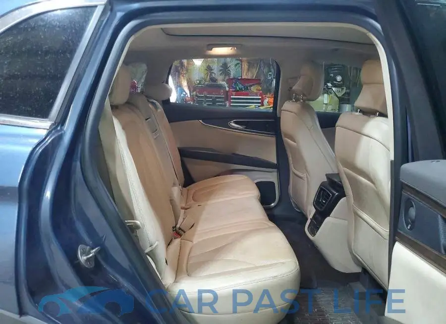 2LMPJ8LP3KBL61677# 11