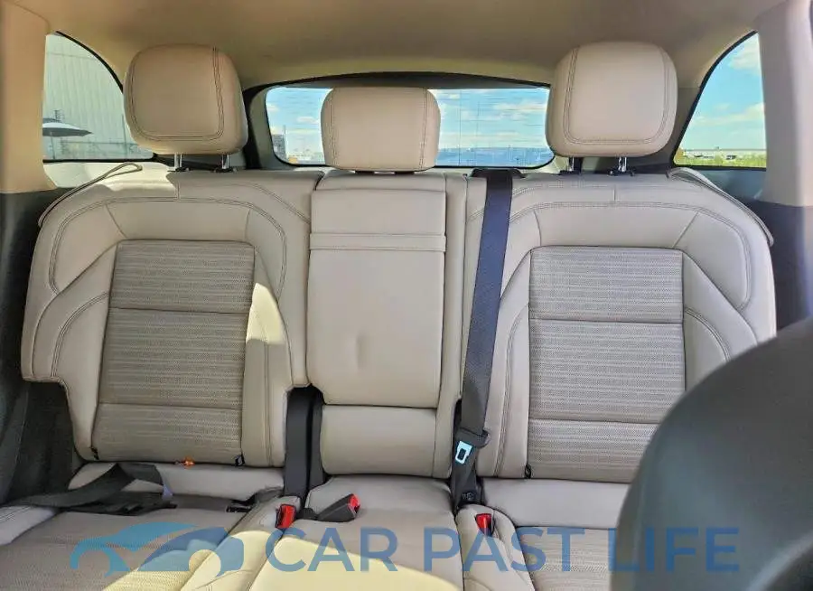5LMPJ8KA2RJ826283# 10
