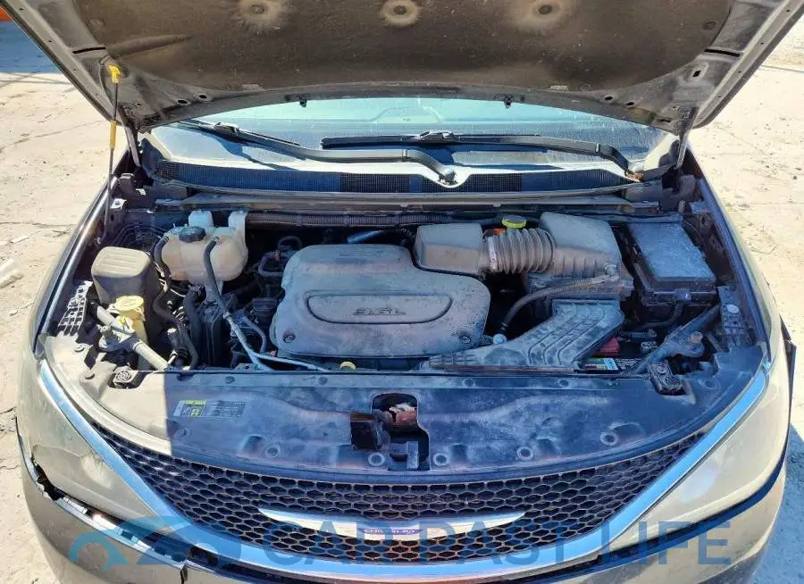 2C4RC1BG1LR275384# 11