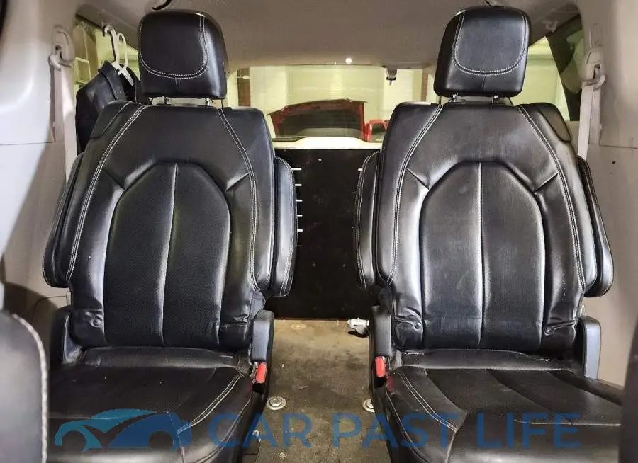 2C4RC1DG6LR260988# 10