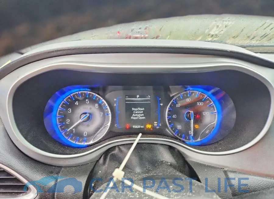 2C4RC1FG1JR204502# 9