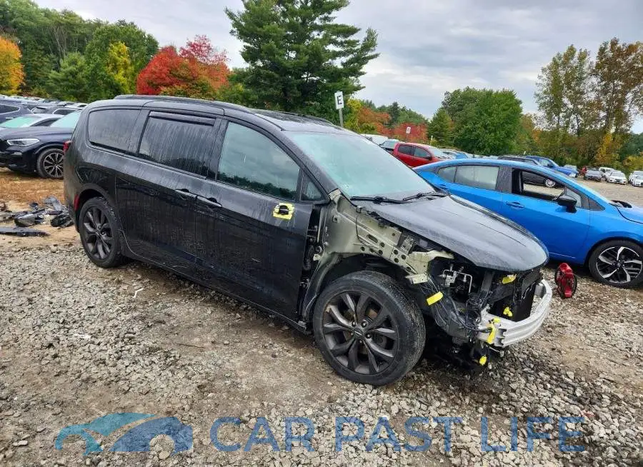 2C4RC1FG1JR204502# 4