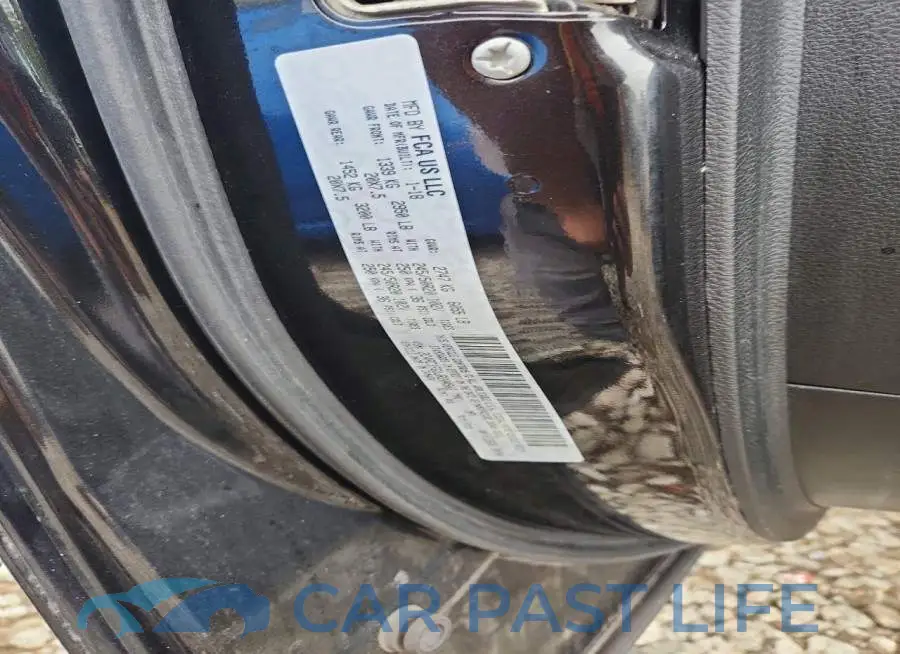2C4RC1FG1JR204502# 14