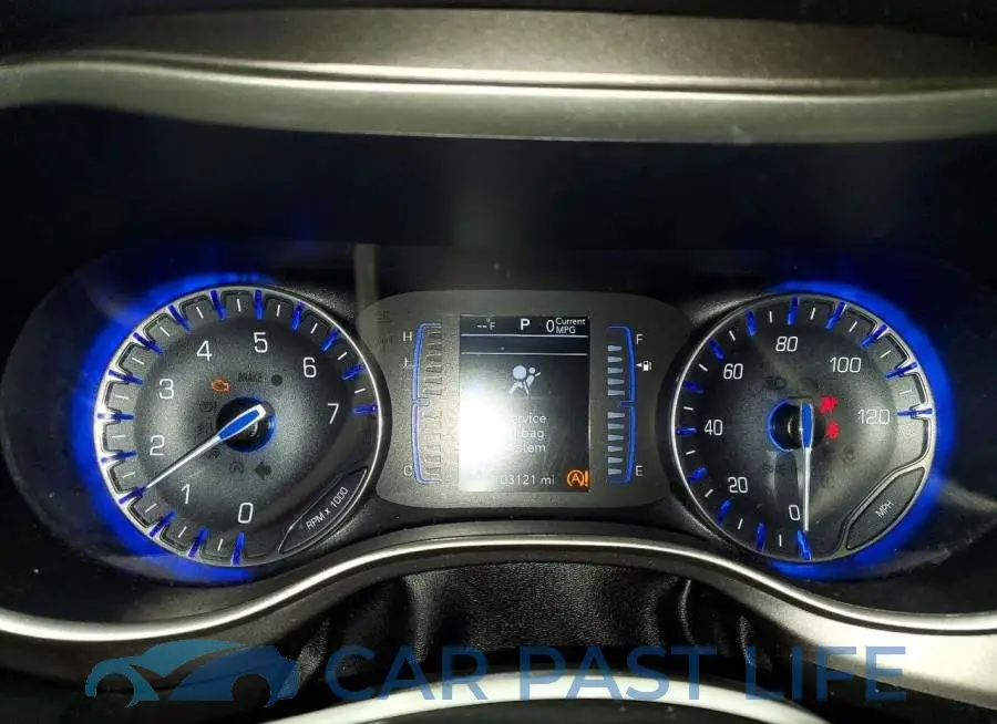 2C4RC1FG1LR106136# 9