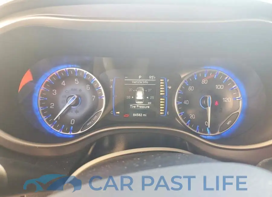 2C4RC1FG8LR128909# 9