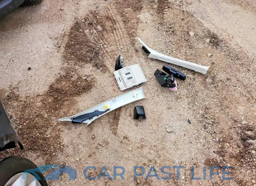 SAJBJ4FX3LCY83114# 12