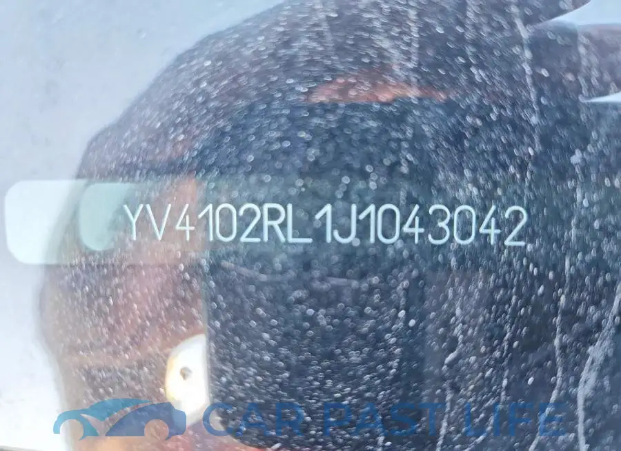 YV4102RL1J1043042# 13