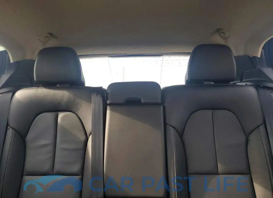 YV4162UK2N2762636# 10
