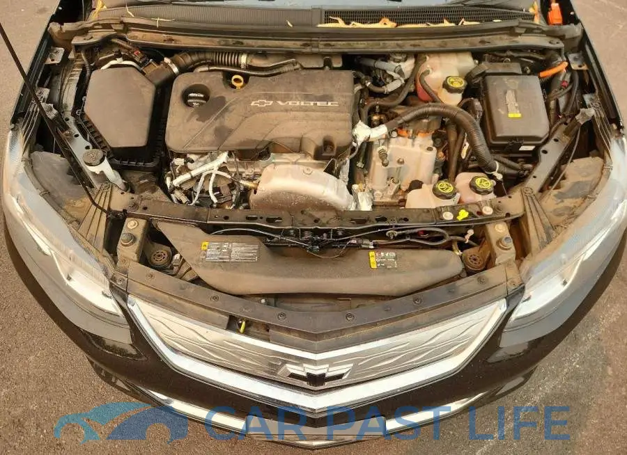 1G1RC6S58HU205704# 11