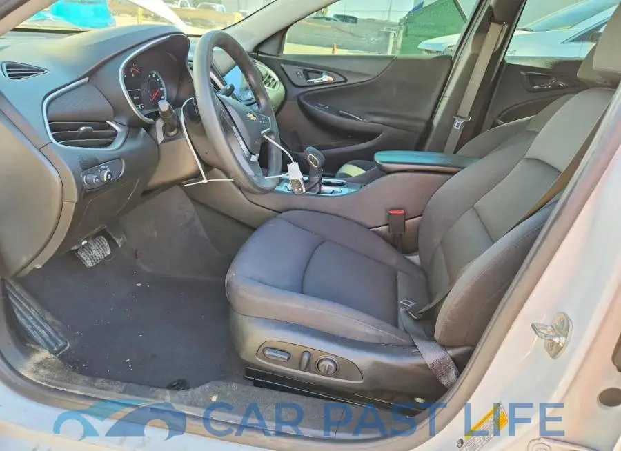 1G1ZD5ST4SF110378# 7