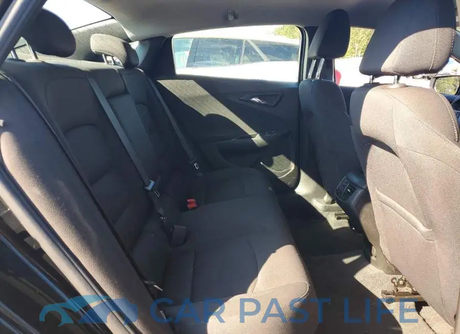 1G1ZD5ST6PF131028# 10