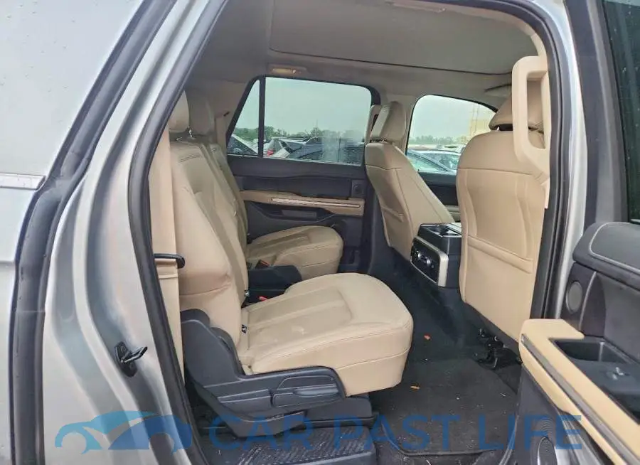 1FMJK2A85REA33053# 11