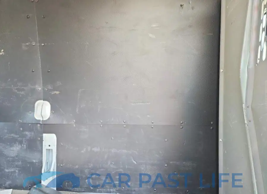 1FTYR2CM5KKA32209# 10