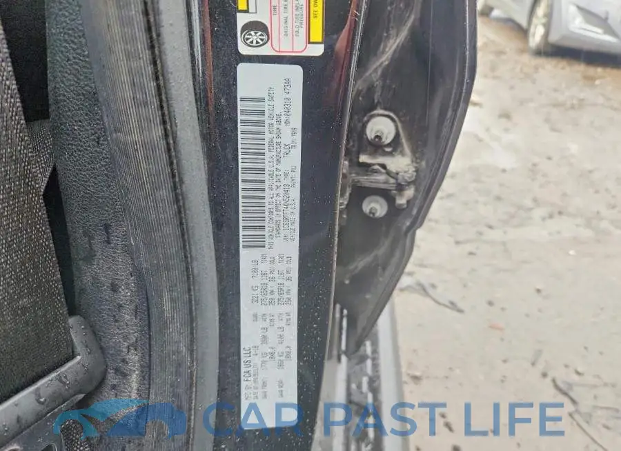1C6SRFFT4KN520413# 12