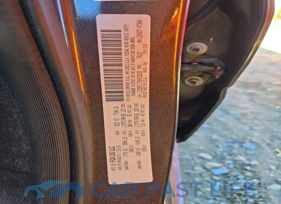 1C6SRFLT7KN722635# 12