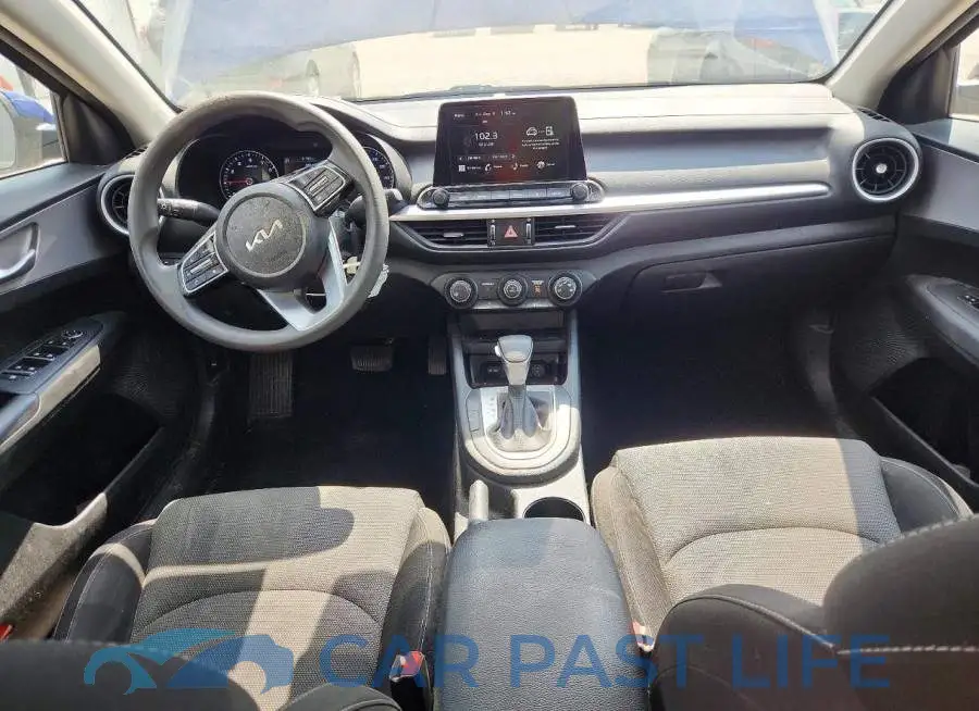 3KPF24AD3PE659513# 8