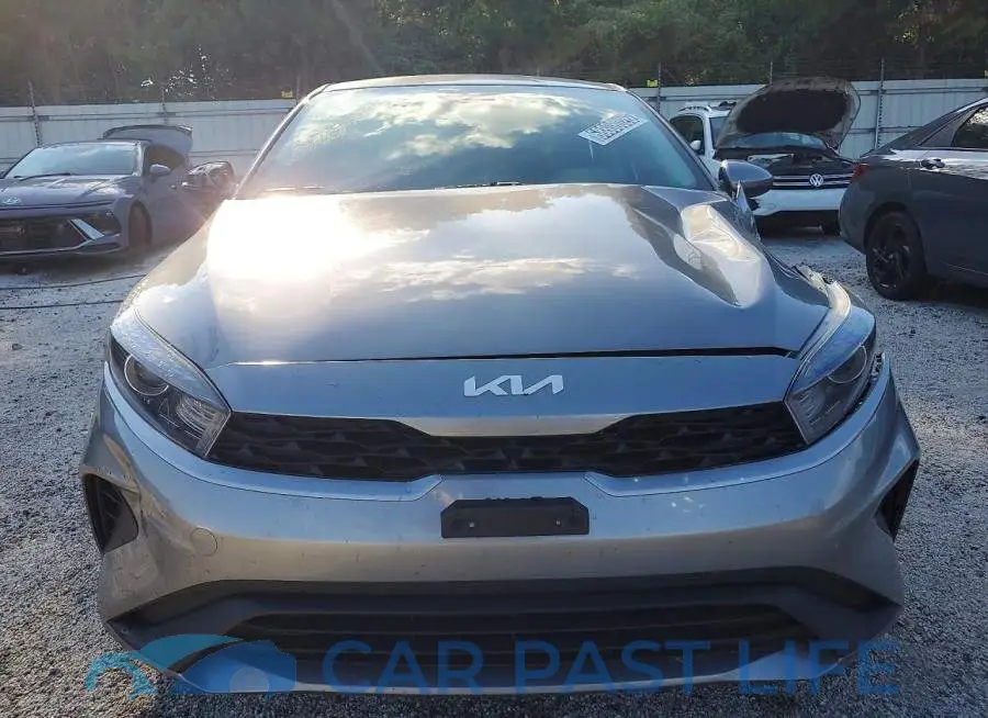 3KPF24AD5RE781681# 5