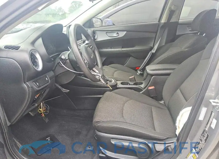 3KPF24AD5RE781681# 7