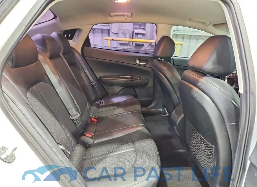 5XXGT4L32KG359953# 10