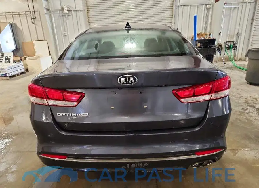 5XXGT4L37HG175892# 6
