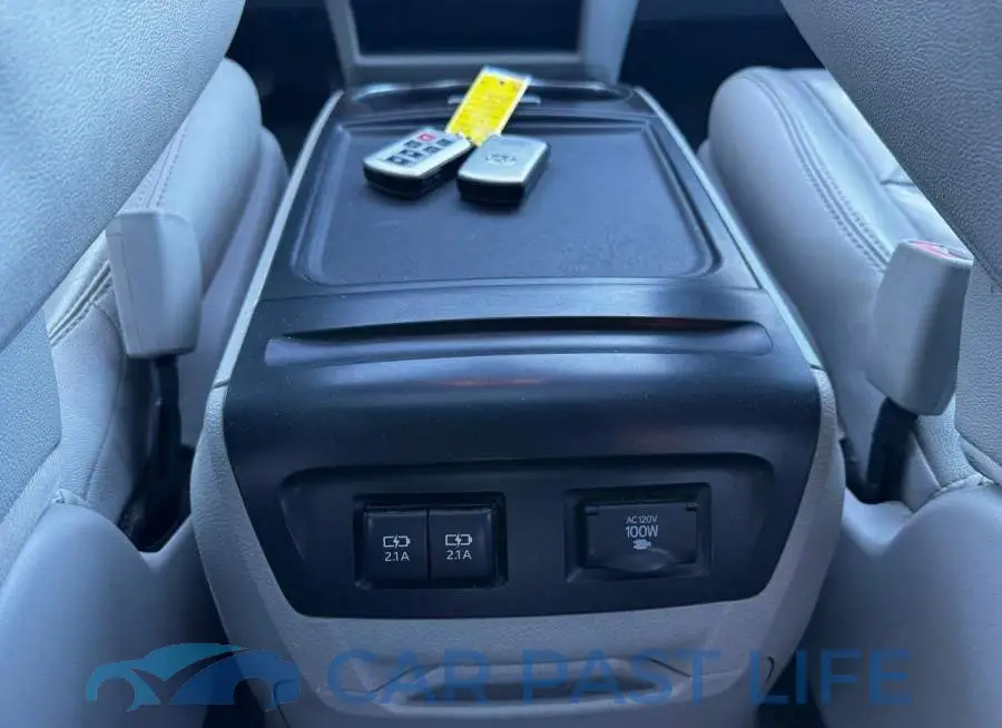 5TDDZ3DCXKS227743# 12