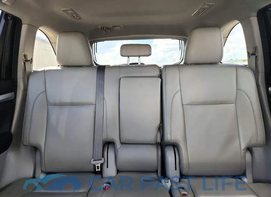 5TDKZRFH7JS271040# 10