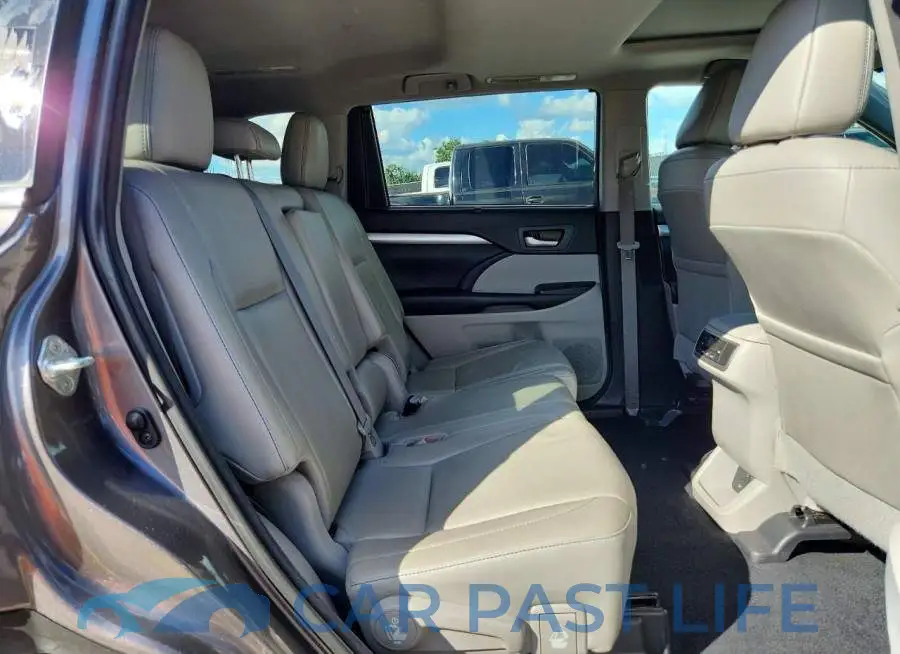 5TDKZRFH7JS271040# 11