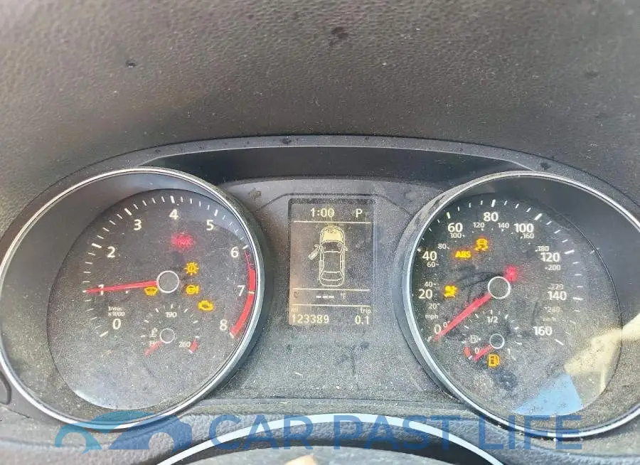 1VWAT7A35HC052888# 9