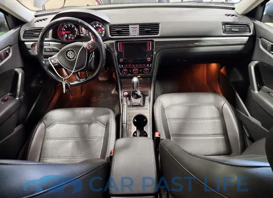 1VWGT7A35HC040492# 8