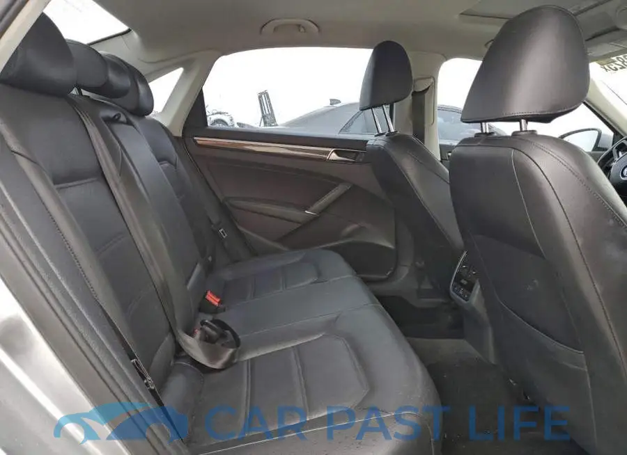 1VWGT7A3XHC022490# 10