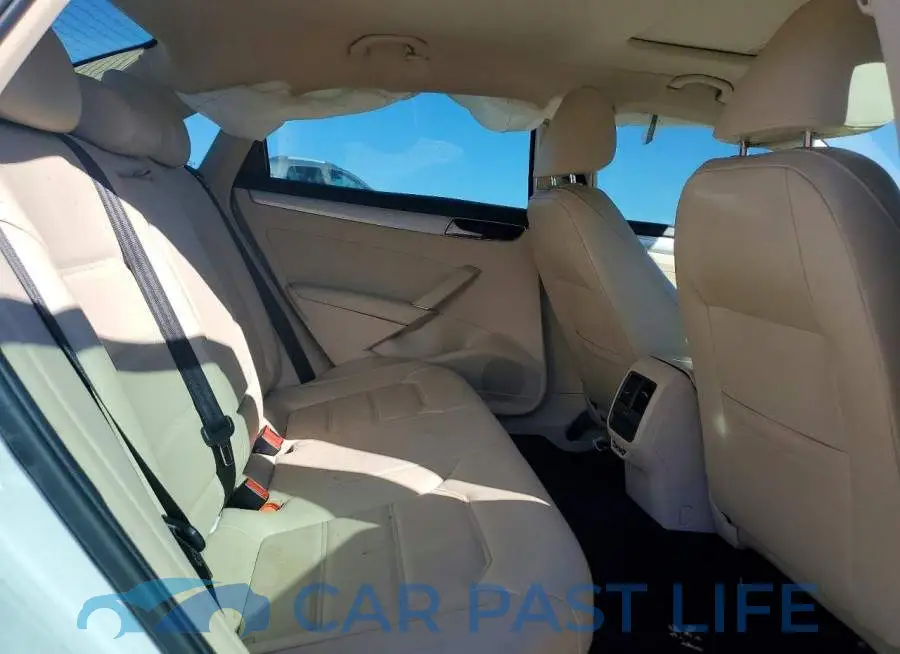 1VWLA7A33KC003467# 10
