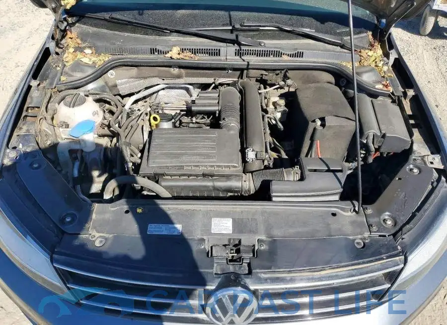 3VW167AJ4HM318681# 11