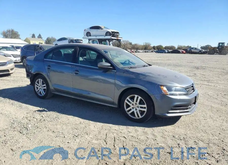 3VW167AJ4HM318681# 4