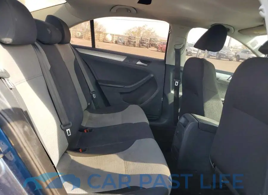 3VW2B7AJ3HM383828# 10