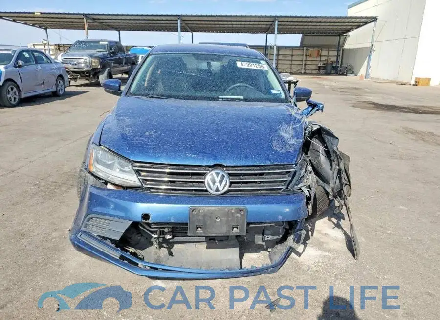 3VW2B7AJ3HM383828# 5