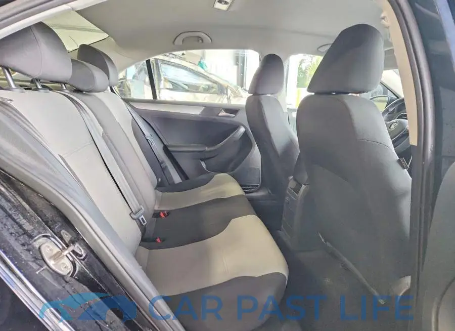 3VW2B7AJ6HM213396# 10